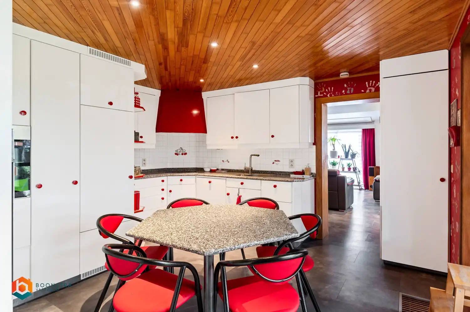 Ruime woning met 5 slpkrs te Blaasveld foto 9