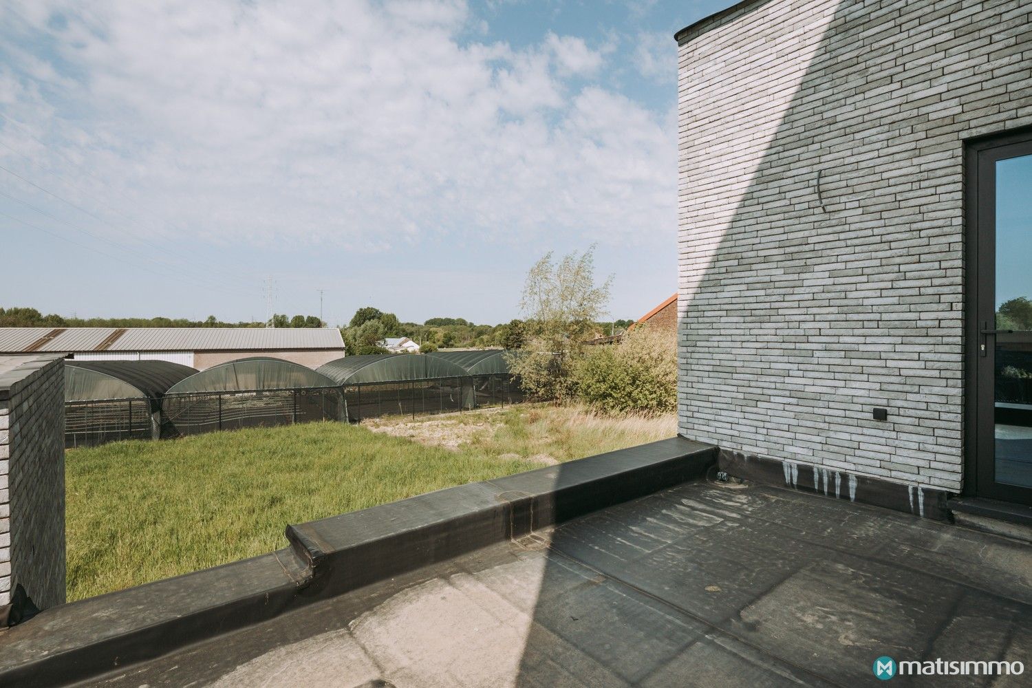 MODERNE NIEUWBOUWWONING MET 3 SLAAPKAMERS, INPANDIGE GARAGE EN VOLLEDIG ONDERKELDERD VLAKBIJ HET CENTRUM VAN BILZEN foto 36