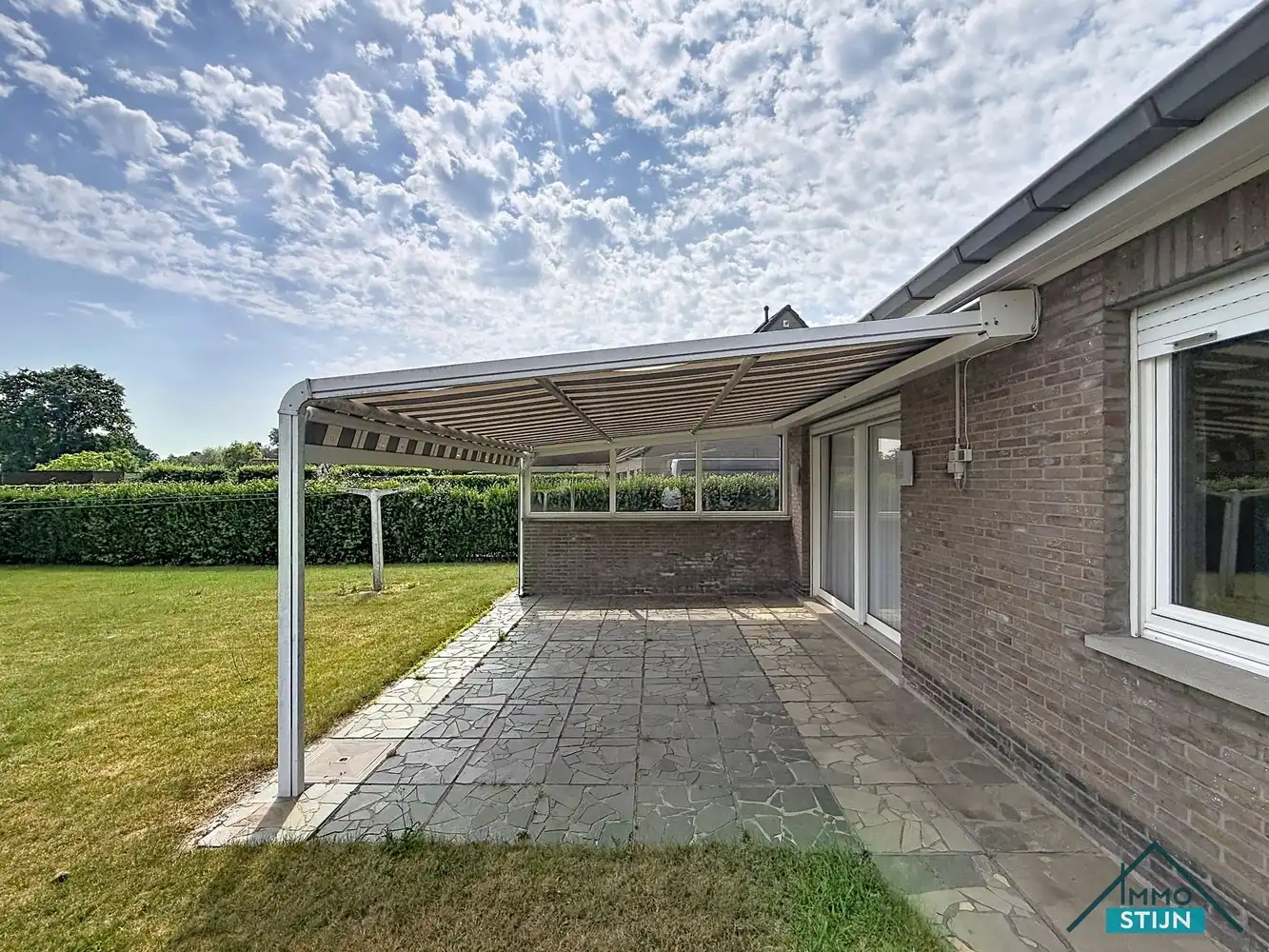 Ruime villa met prachtige tuin foto 20