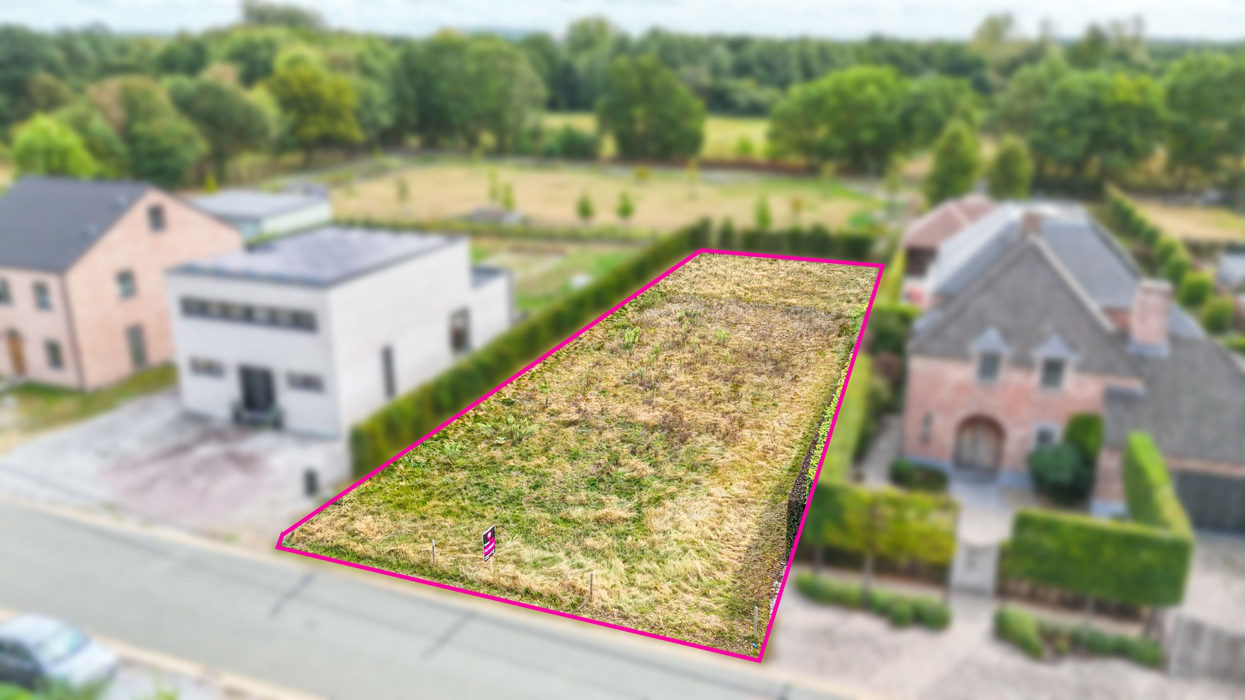 Bouwgrond van ca. 9 are voor open bebouwing in Koersel! foto {{pictureIndex}}