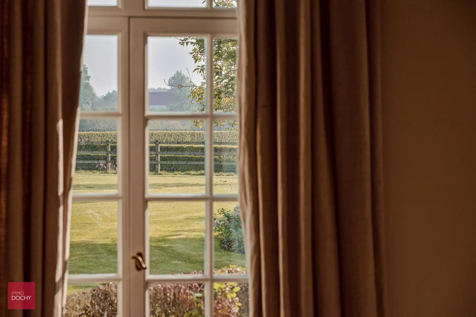 Recente luxe-villa met zwembad foto 18