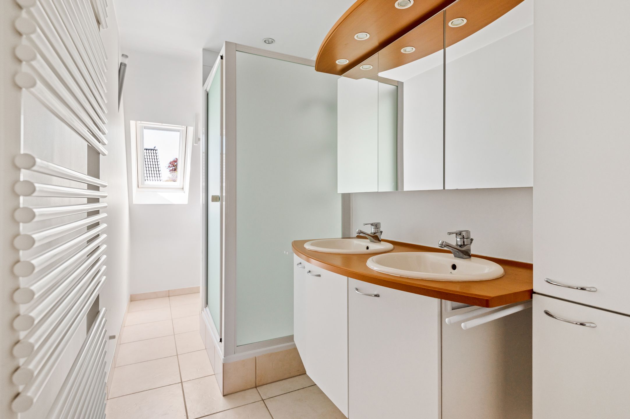 Heel ruime woning met mooie tuin op toplocatie! foto 16