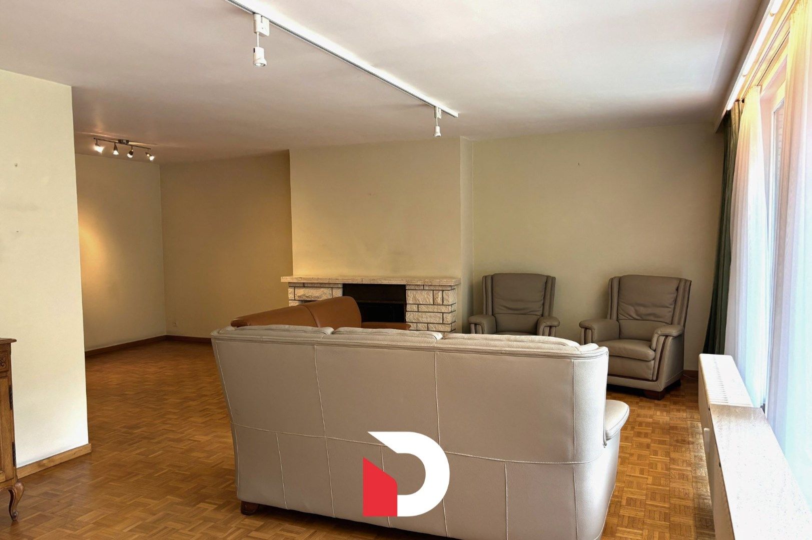Ruim appartement met 3 slaapkamers te Sint-Michiels foto 4