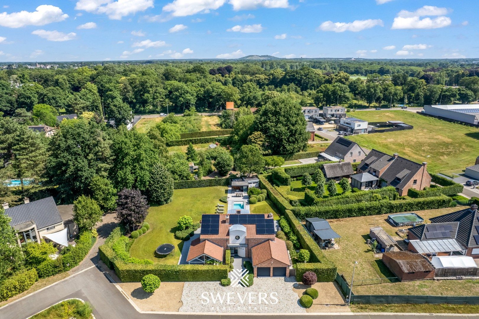 Ruime luxueuze villa met zwembad op prachtig perceel in residentiële wijk Kayenberg foto 49