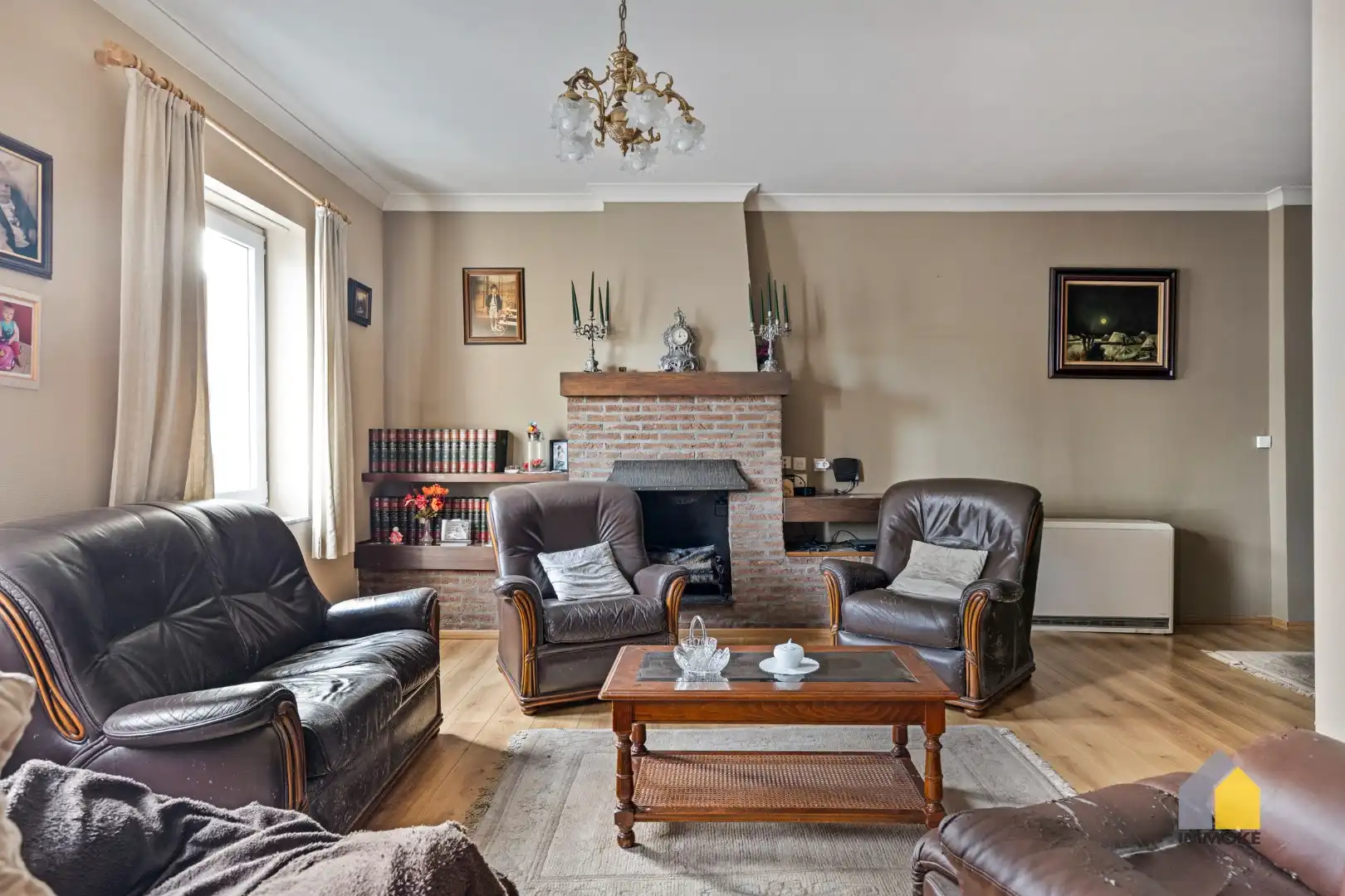 Te renoveren woning met 4 slpks, polyvalente ruimte en knusse tuin. foto 2