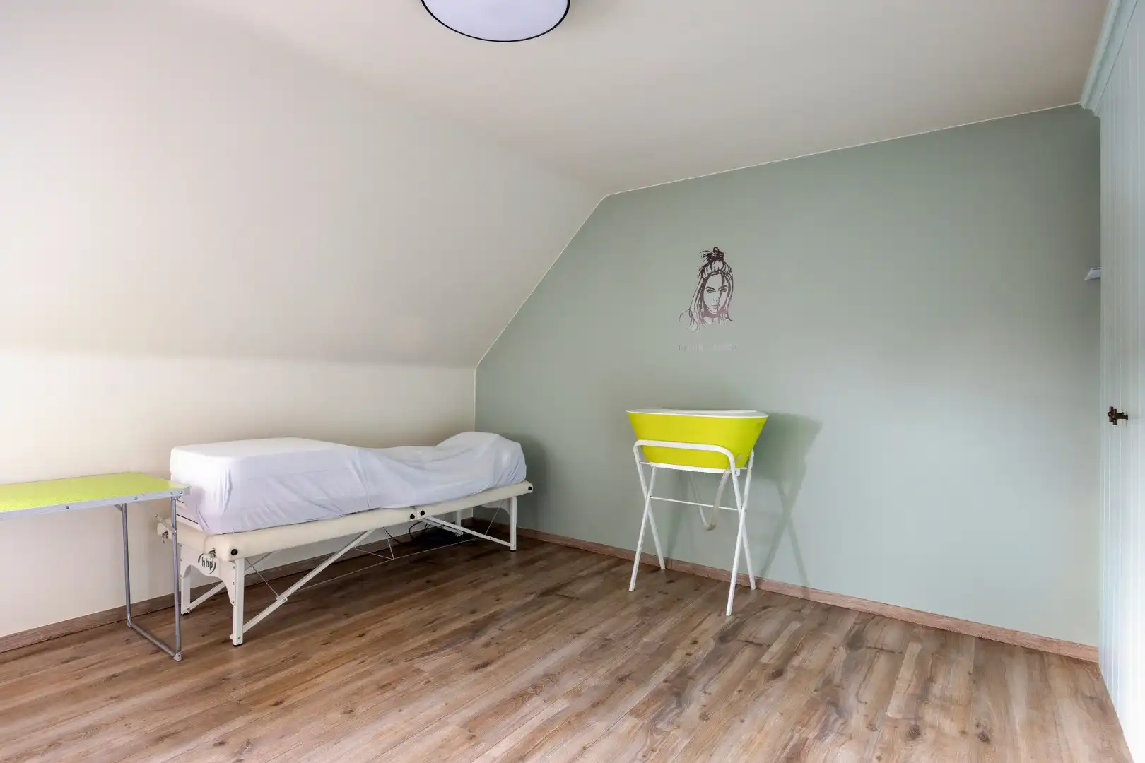 Meer dan instapklare woning (BJ 2013), met tuin, inpandige garage, 3 slks,.. in de Koolakker te Kuurne. foto 17