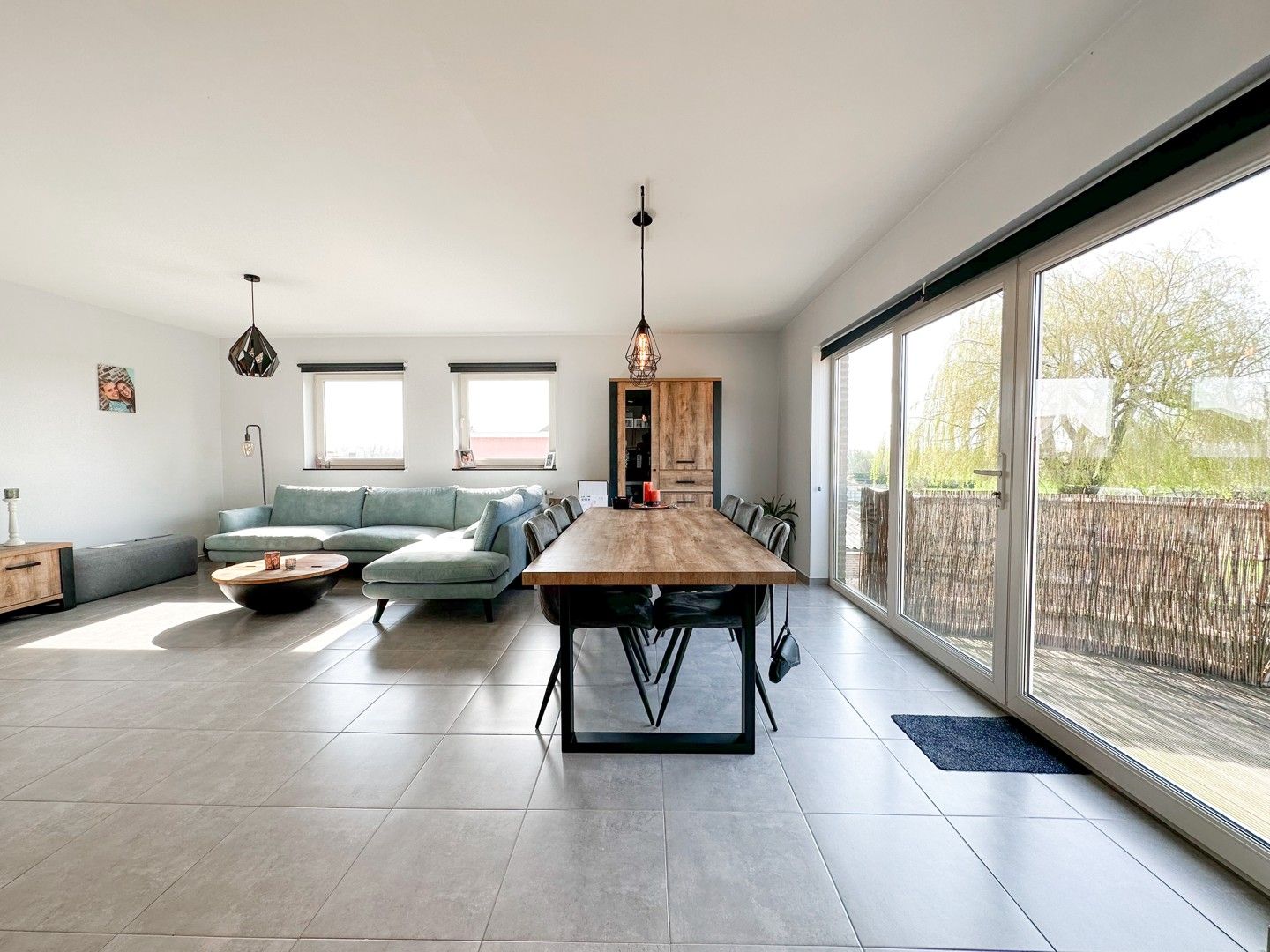 Lichtrijk, instapklaar appartement met open verzicht in Zomergem foto 4