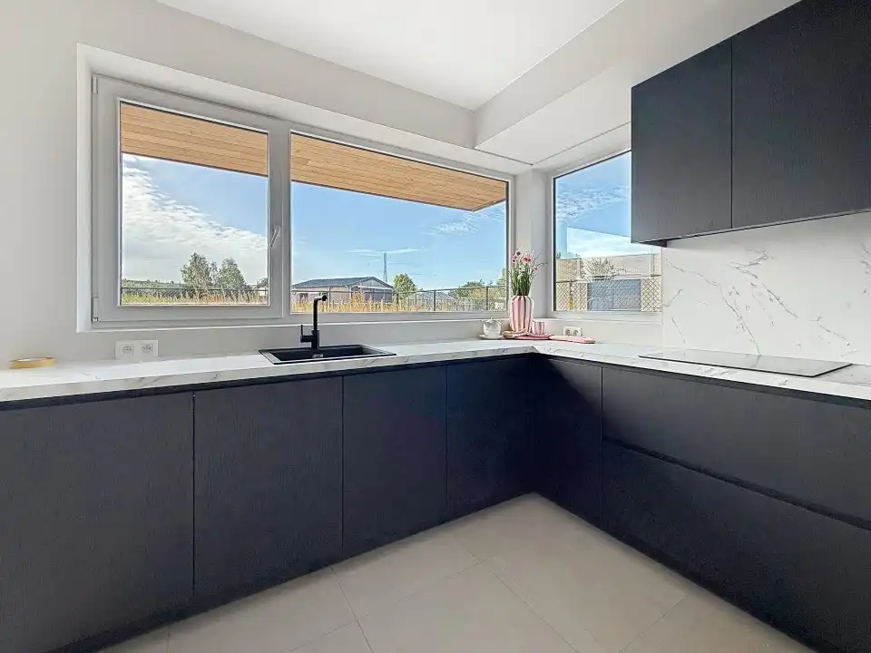 Rustig gelegen nieuwbouwwoningen met 3 slaapkamers en tuin foto 3