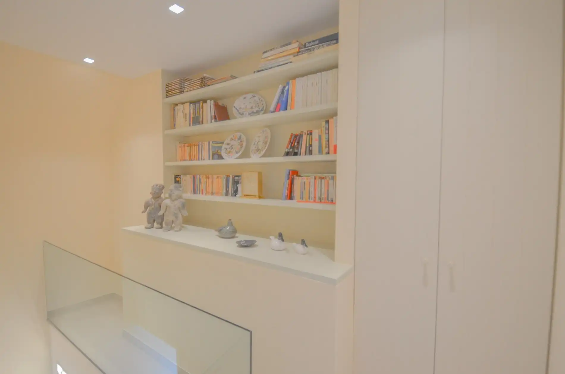 Stijlvol duplexappartement met zonnige terrassen en open zicht op de villa’s van het Zoute. foto 21