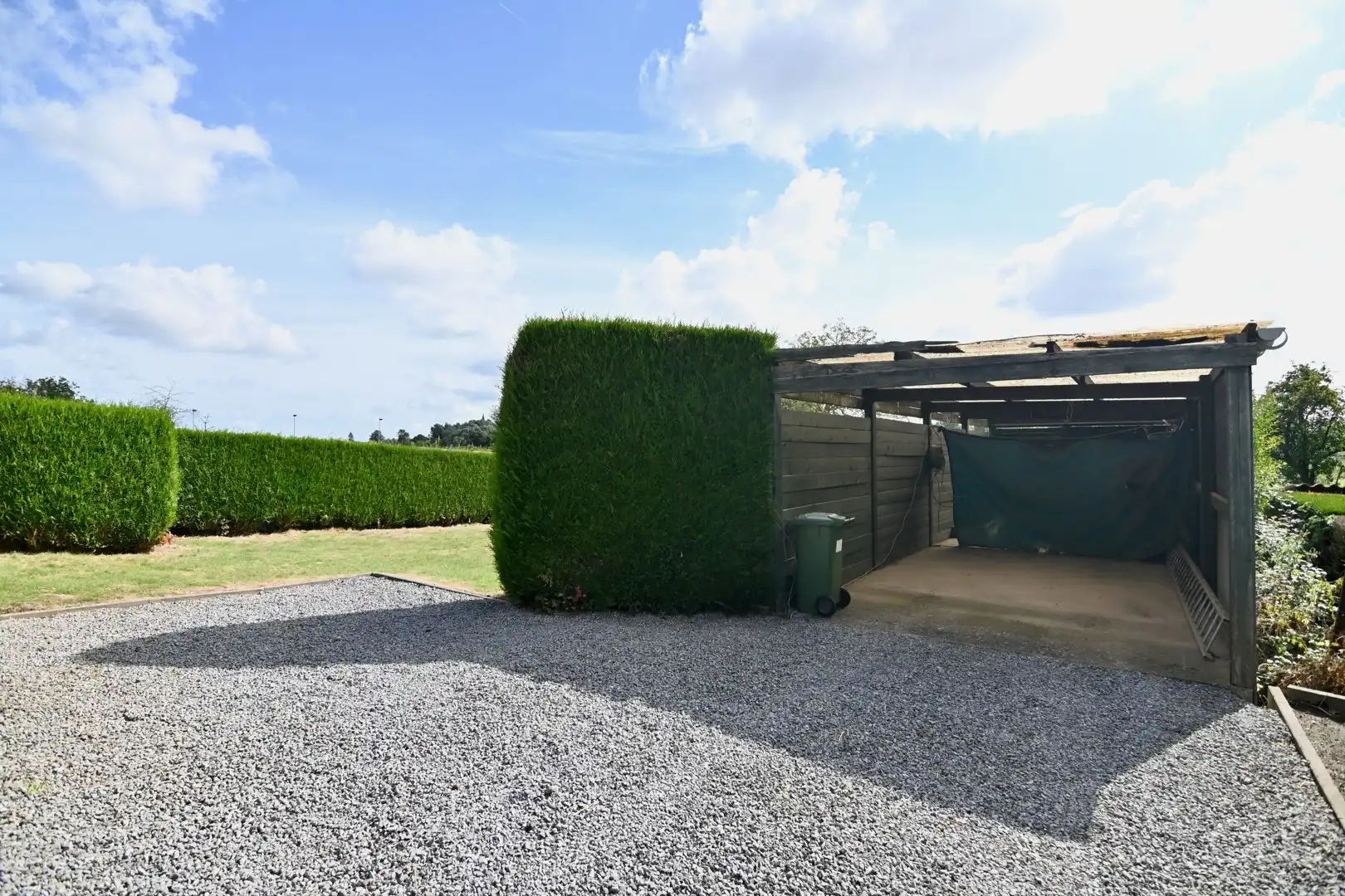 Ruime gezinswoning met aparte praktijkruimte op 14a89ca foto 36