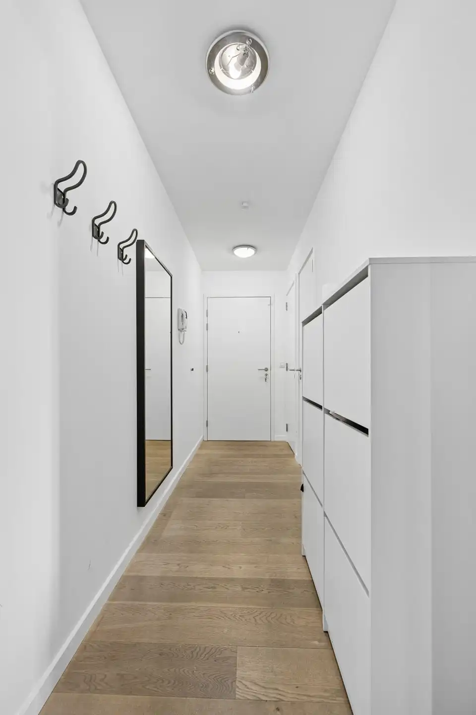 Gemeubileerd appartement met 1 slaapkamer + kelder foto 13