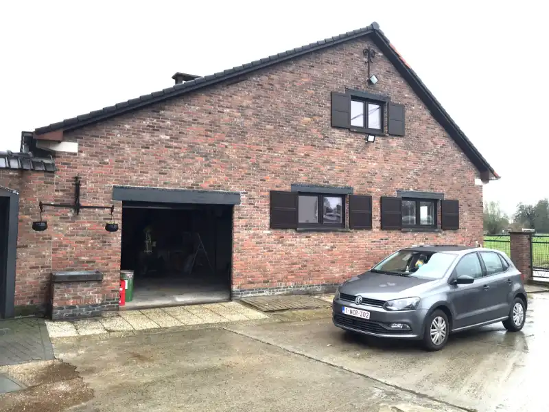 Te Grembergen : Woonst met terras en tuin - EN bijgebouw met garage- ruime parking in doodlopende straat nabij de spoorweg foto 7