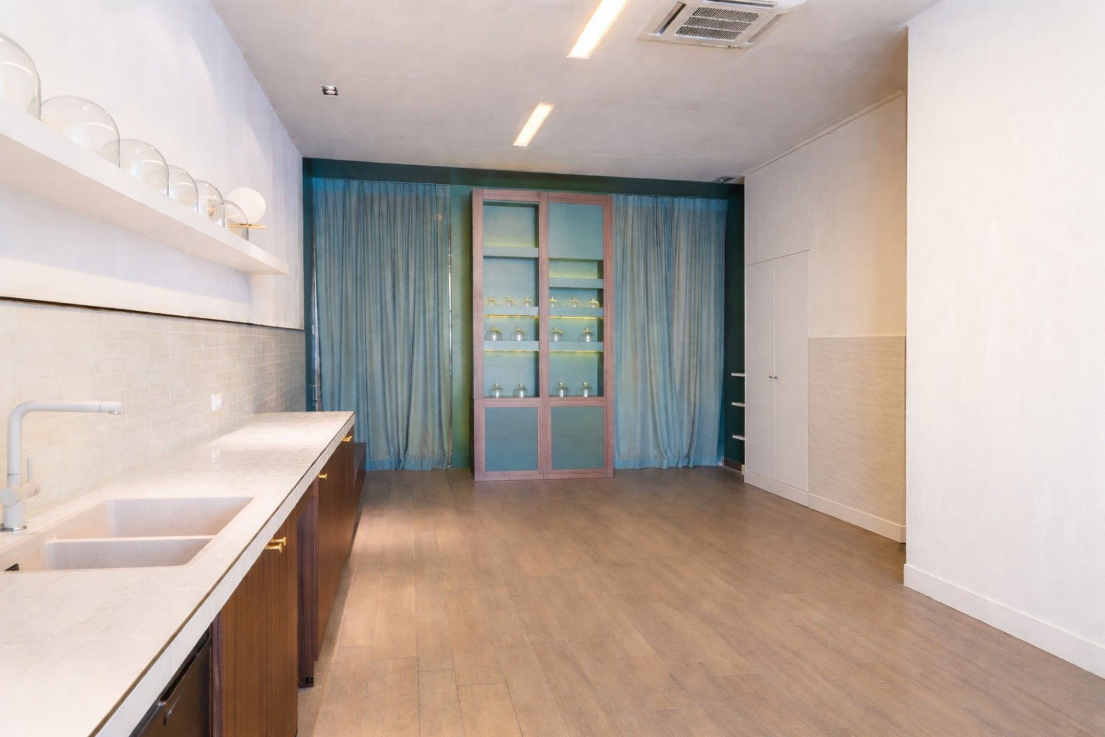 commerciële ruimte op absolute toplocatie aan Bourla foto 15