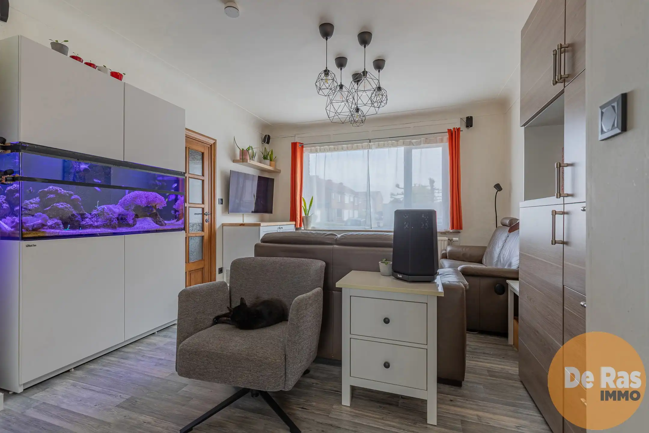 BURST - Ruime gezinswoning met 5 slaapkamers, garage en tuin foto 6