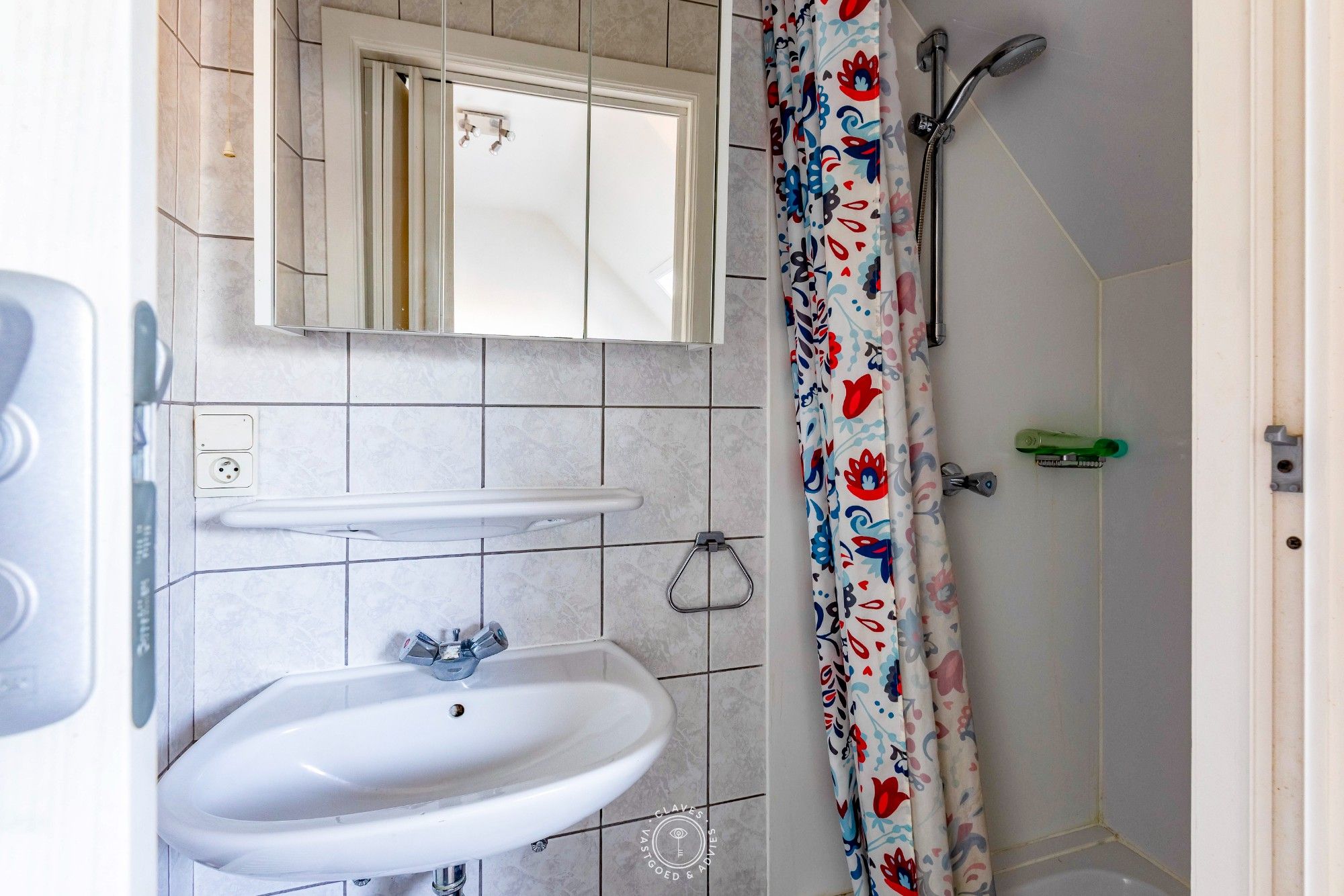 Praktische studio met terras en autostaanplaats foto 8