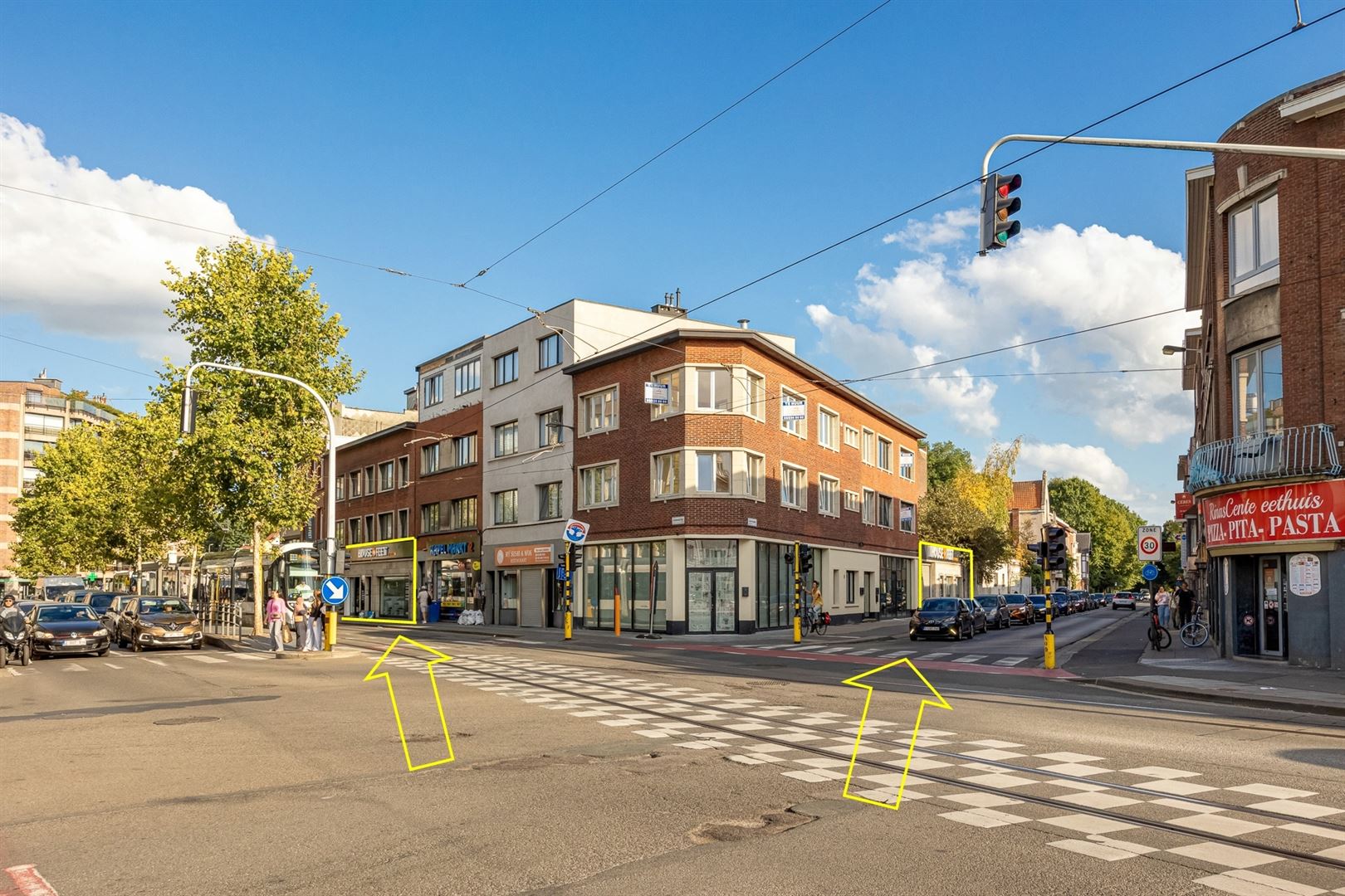 Uitstekend gelegen winkelpand met twee toegangen foto 26