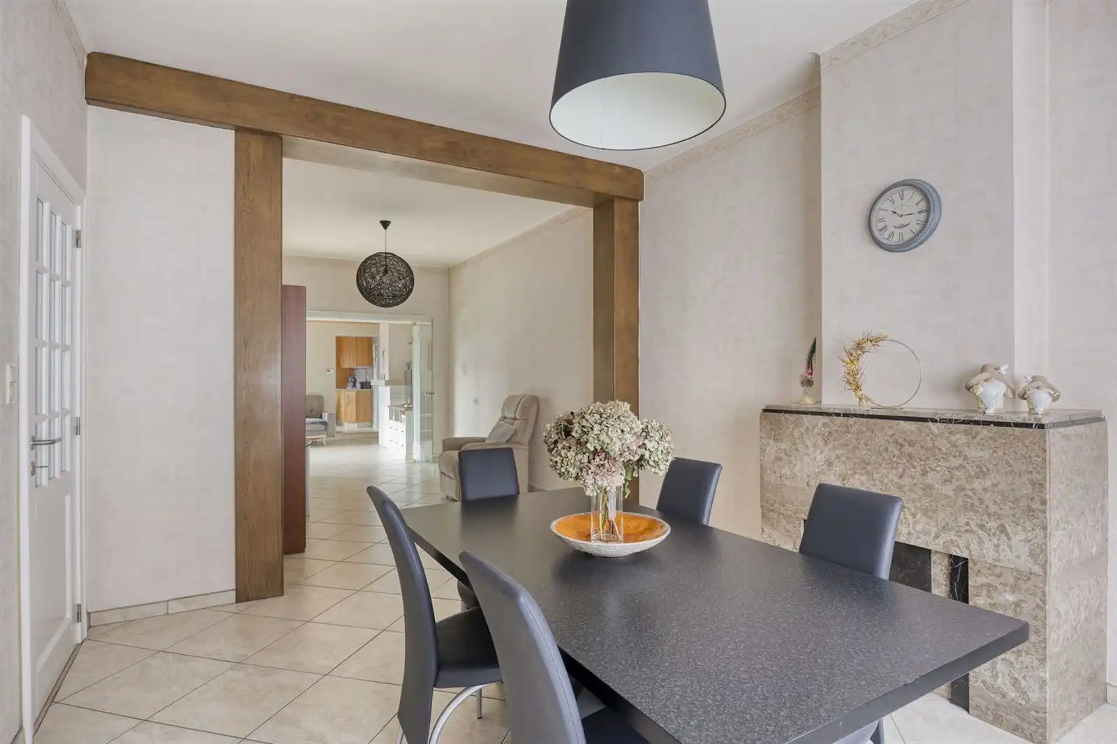 Woning met ruime loods te koop foto 6