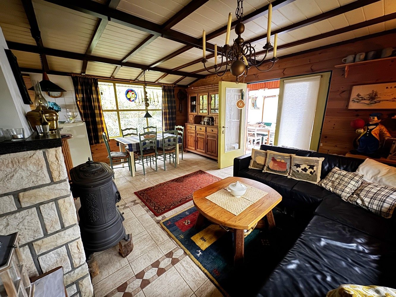 🏡 Knusse chalet met pipowagen te koop in het groen van Zutendaal 🌿✨ foto 3