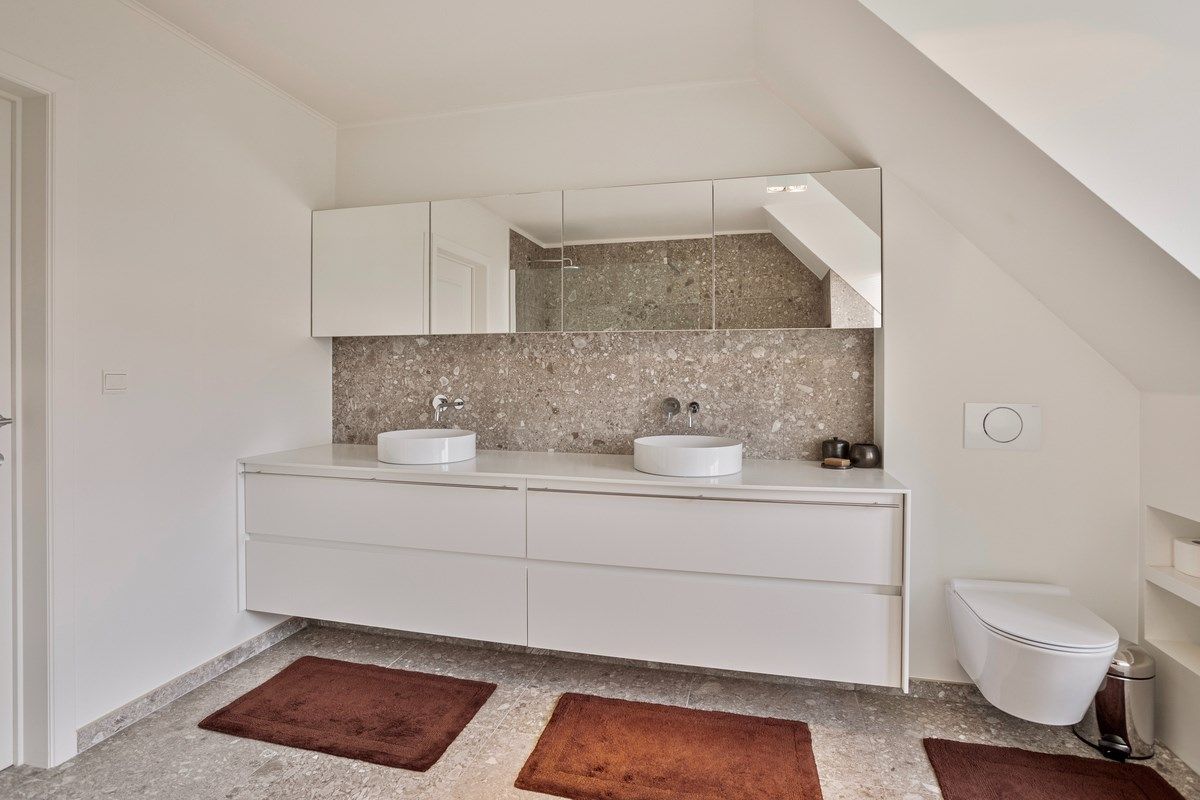 Villa met bedrijfsruimtes en magazijn – De perfecte combinatie foto 17