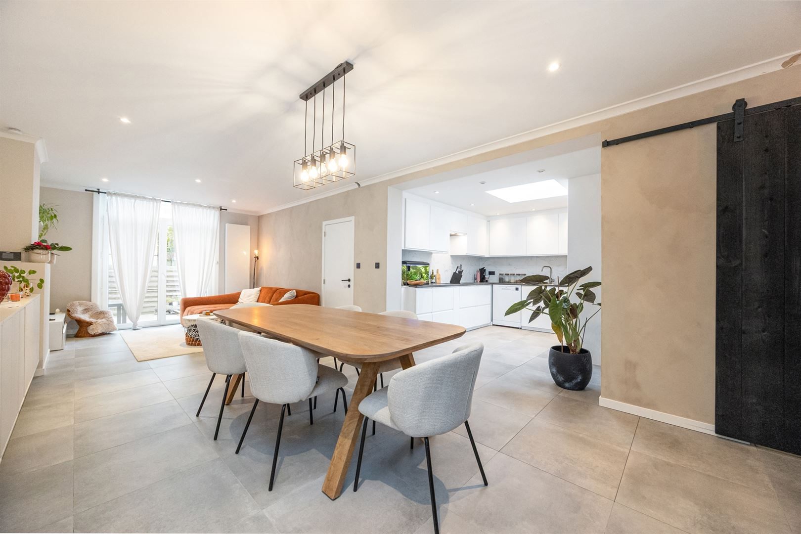 Instapklare rijwoning met 2 slaapkamers foto 6