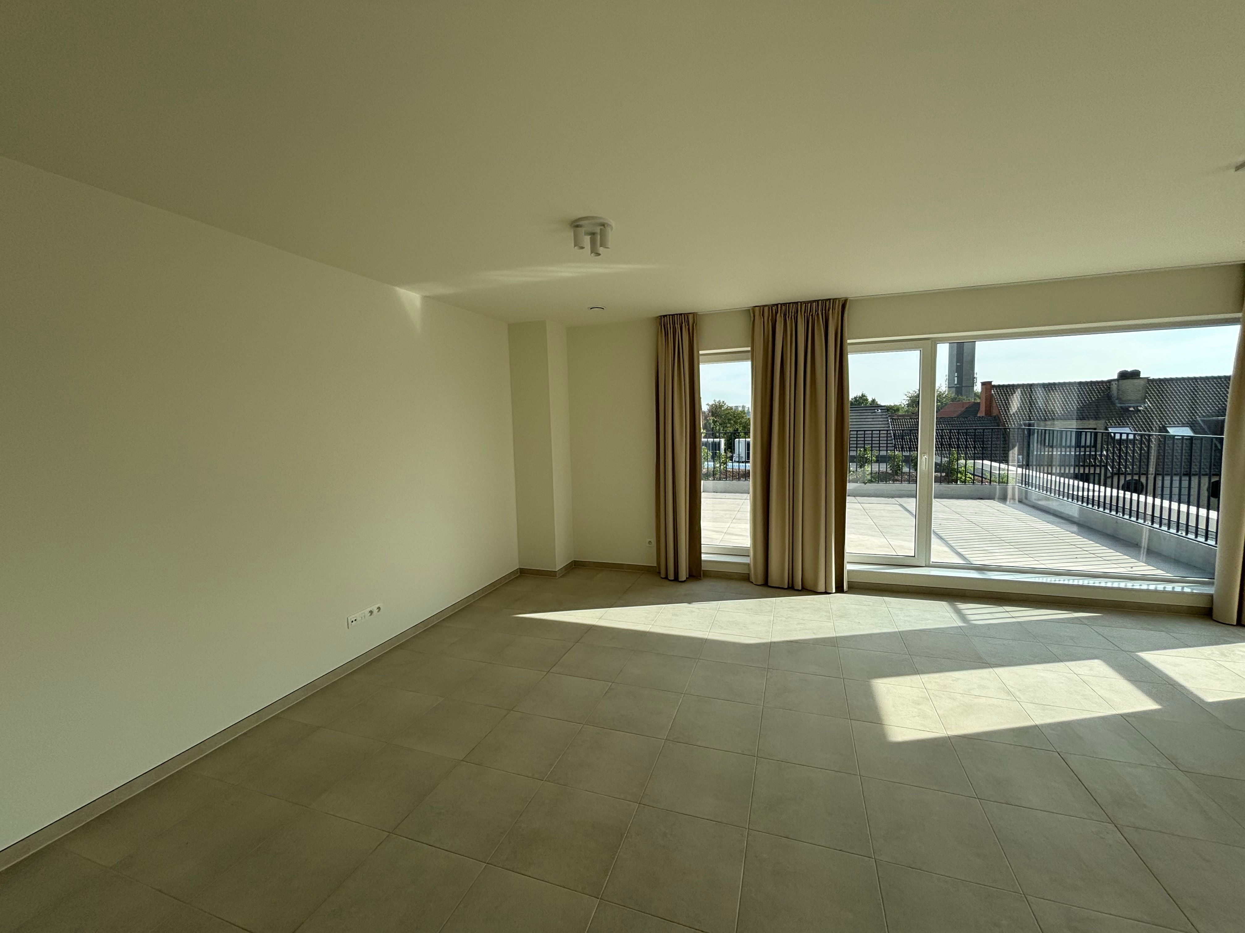 Penthouse te huur: modern, energiezuinig & met gigantisch terras foto 12