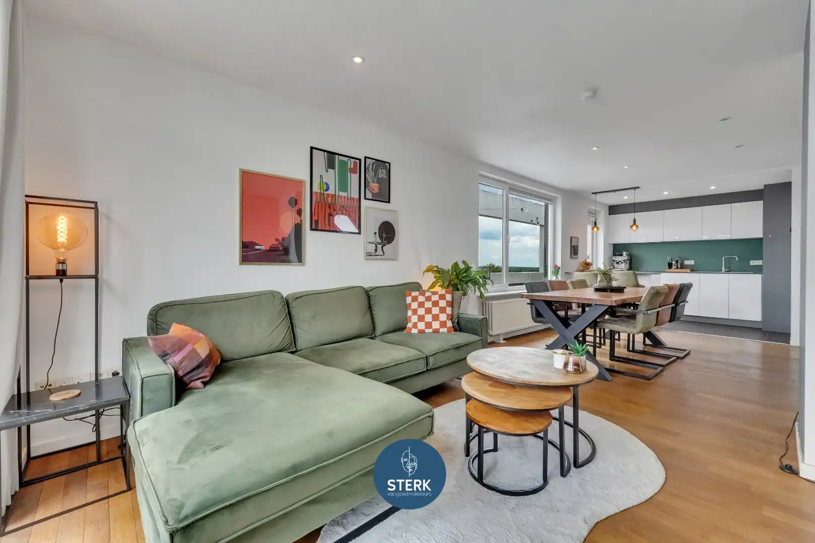 PENTHOUSE MET PANORAMISCH UITZICHT EN RUIM TERRAS IN CENTRUM LANAKEN !  foto 8