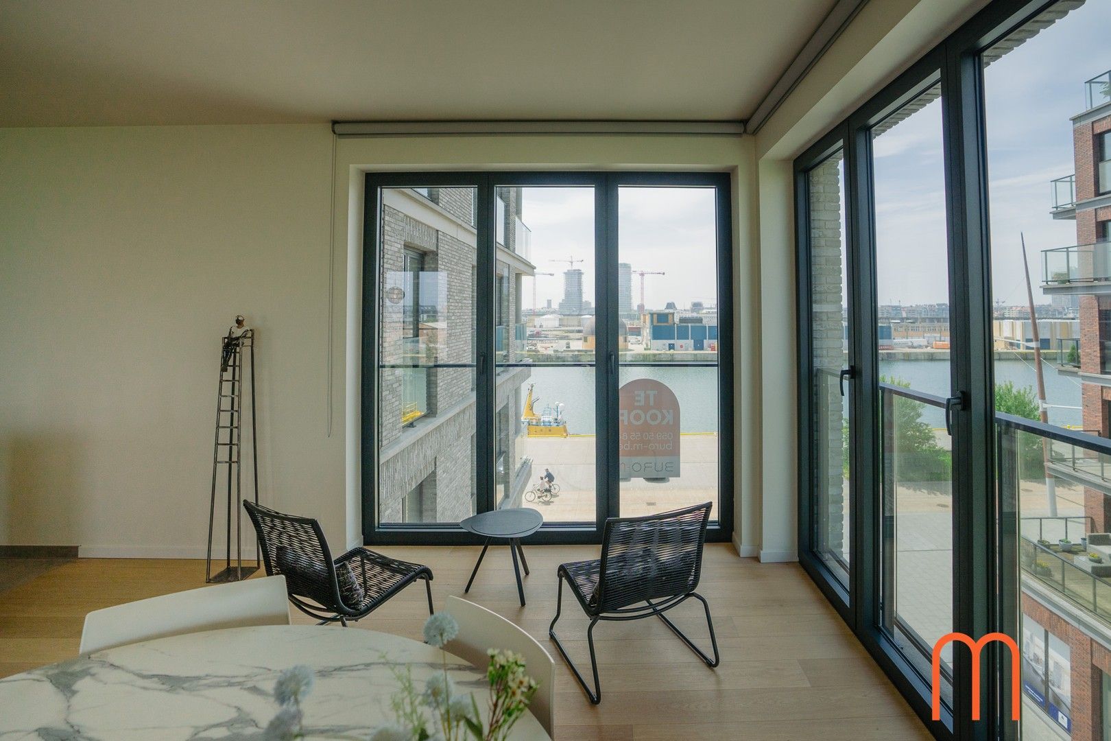 Prachtig appartement met 2 slaapkamers en ruime terrassen aan Oosteroever in Oostende. foto 7