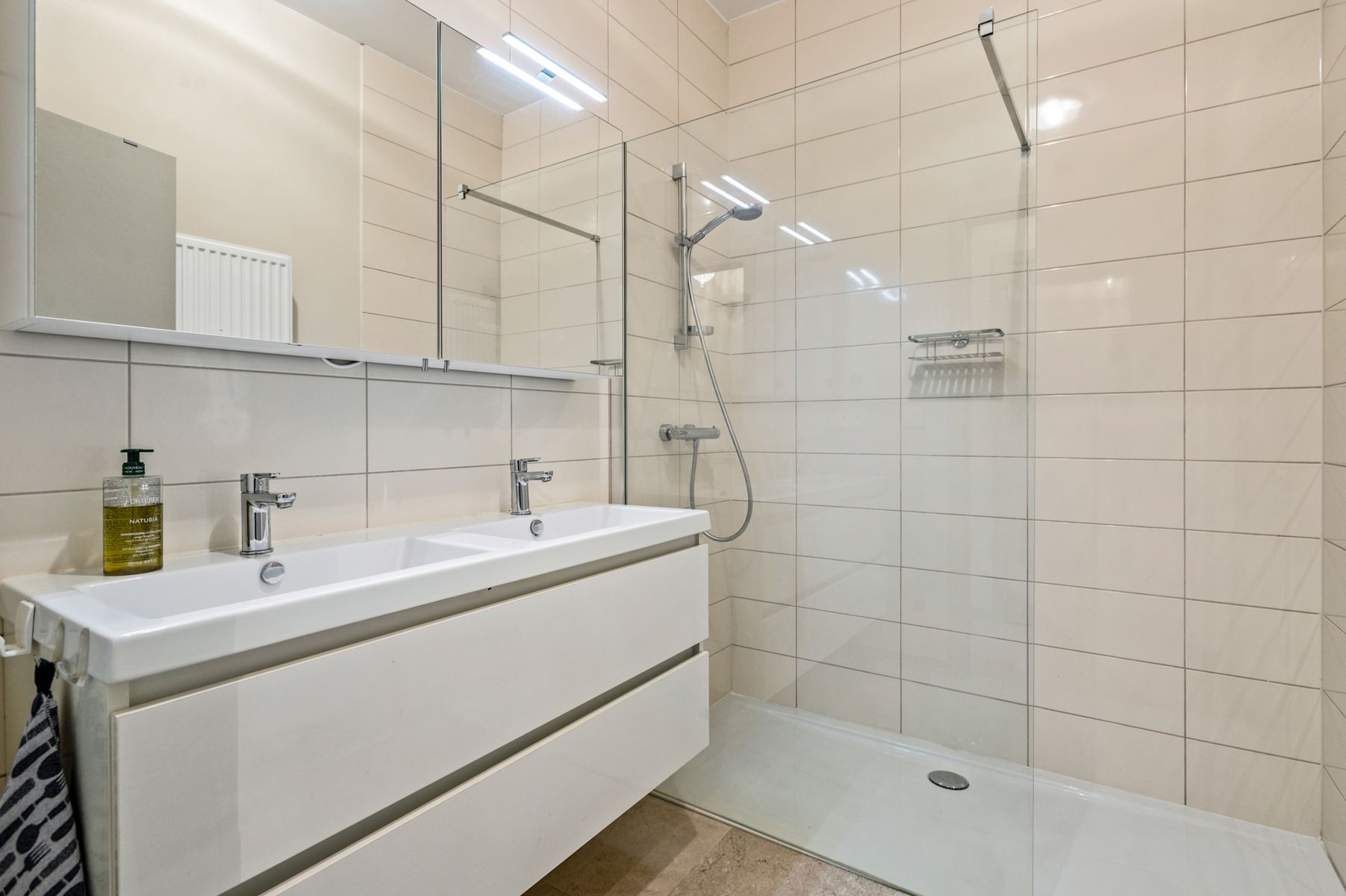 Mooi 2 slpk-appartement in Wijnegem foto 10