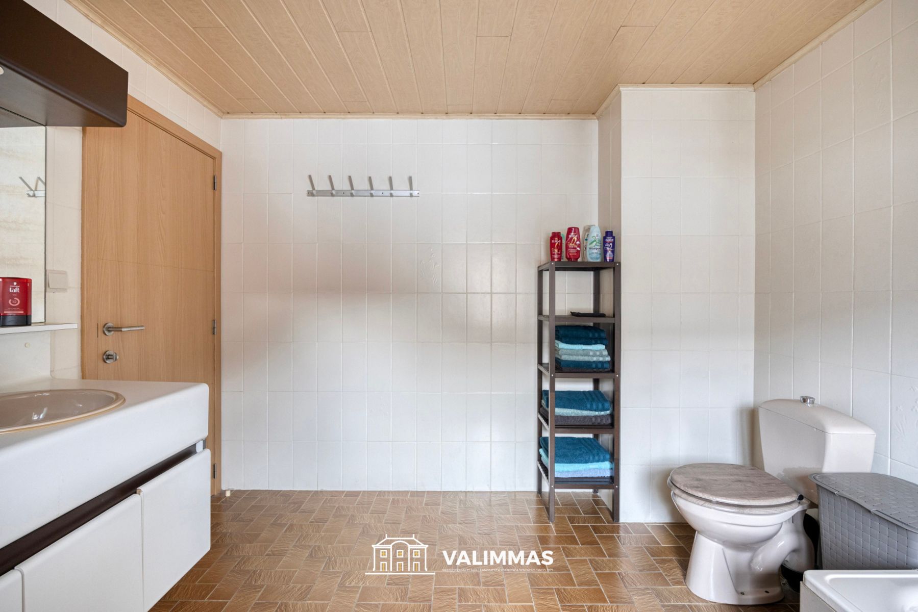 Verzorgde, mooi gelegen driegevelwoning met garage & tuintje foto 17