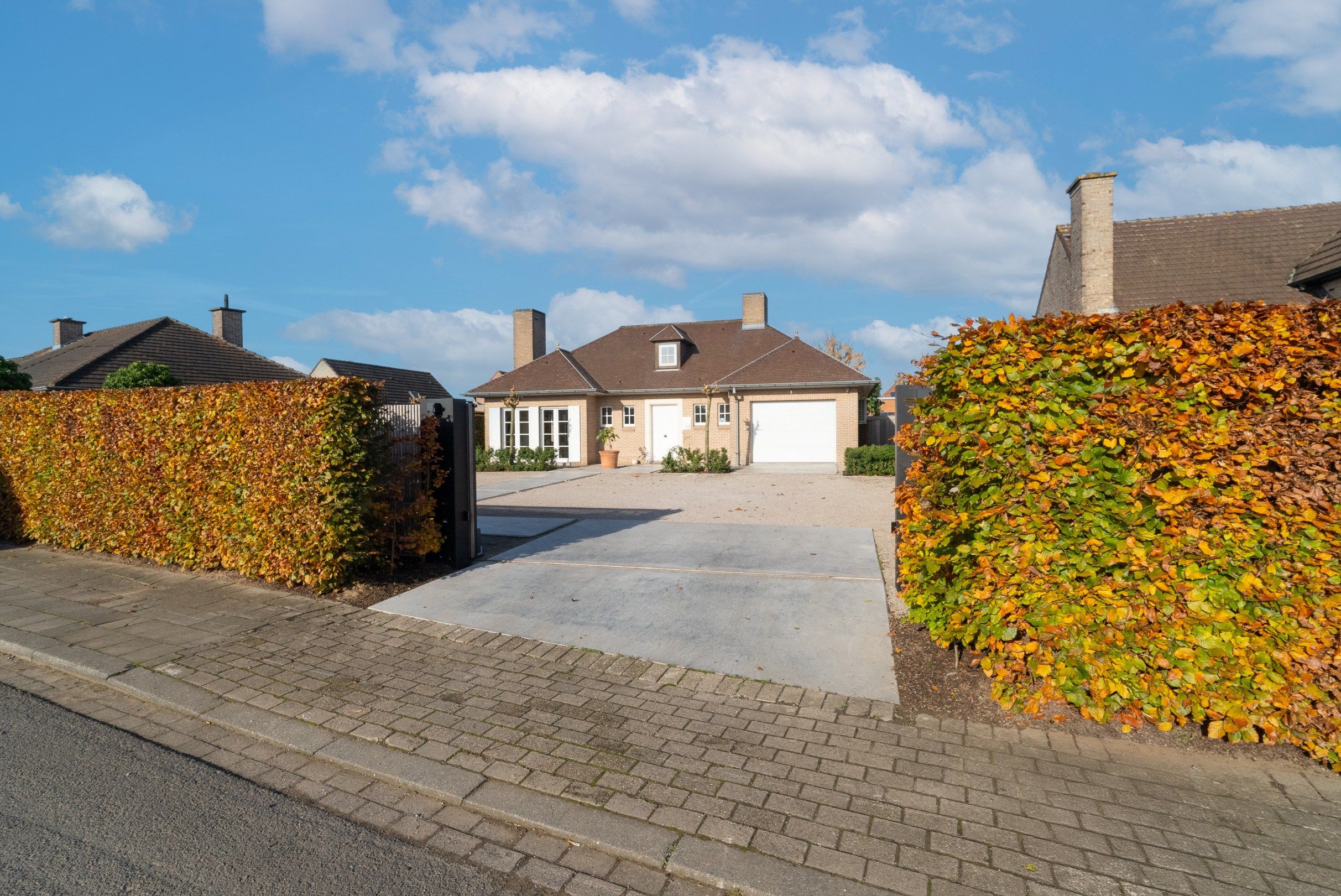 EXCLUSIEVE VILLA OP RIANT PERCEEL foto 3