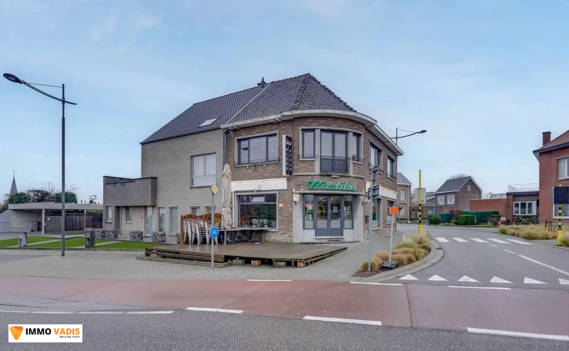 commercieel pand met woning/ investeringsvastgoed Bilzen foto {{pictureIndex}}