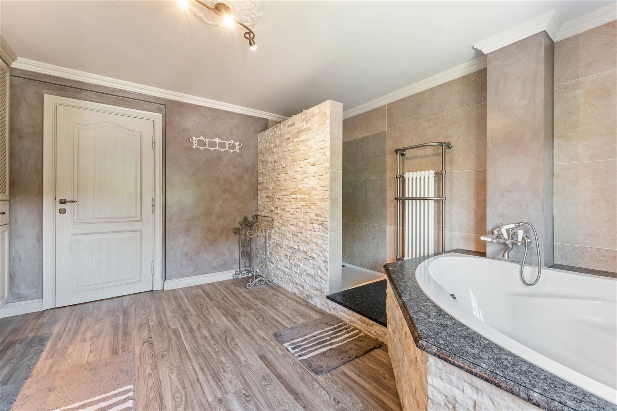 PERFECT ONDERHOUDEN WONING OP EEN PRACHTIG PERCEEL VAN 1,3 HECTARE IN KOERSEL foto 23