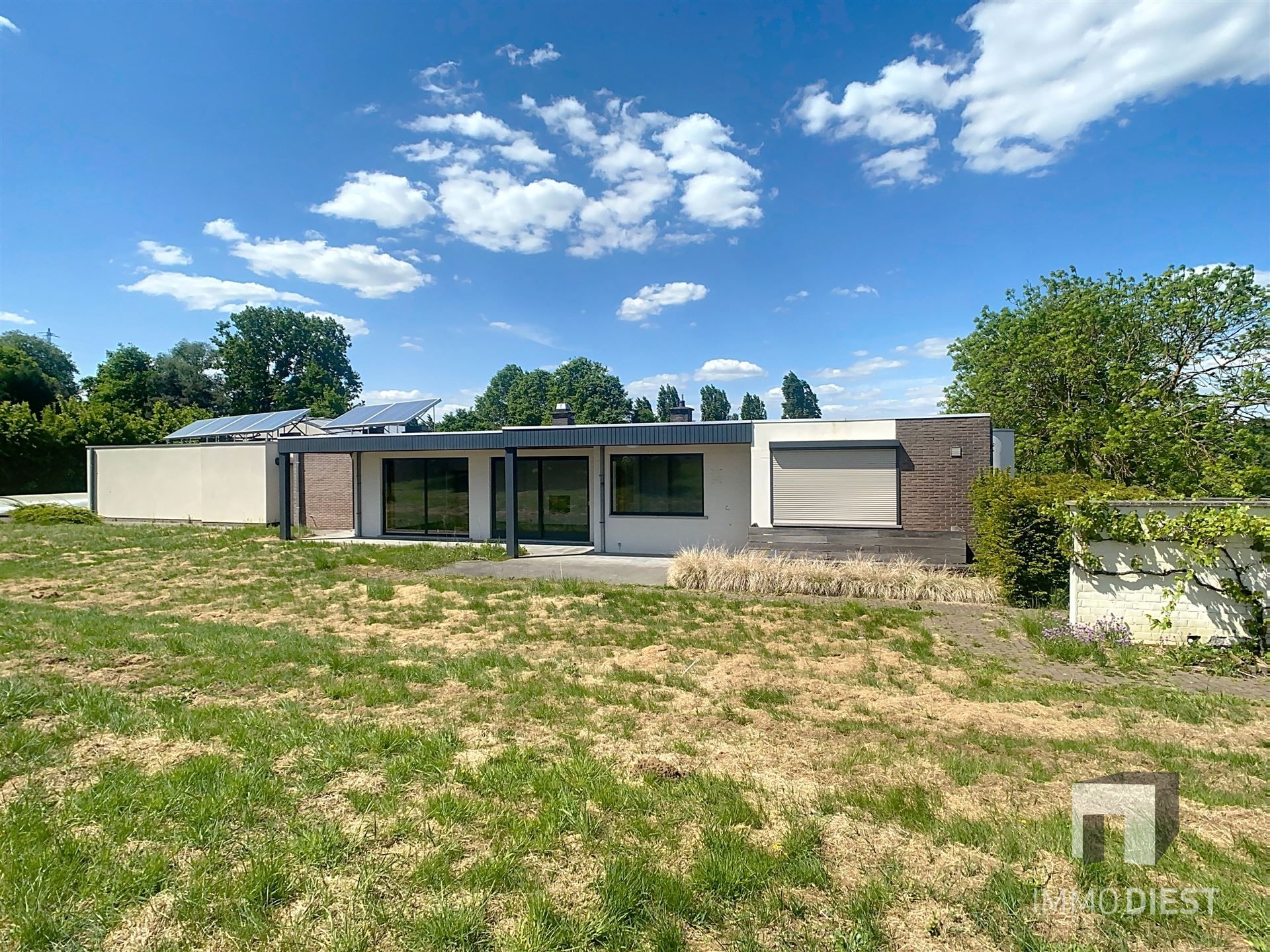 Villa foto {{pictureIndex}}