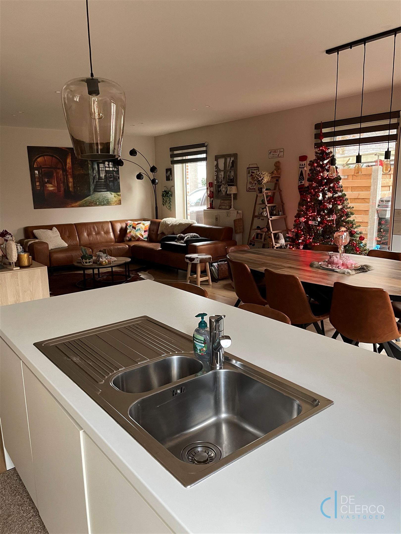 Zeer ruime, halfopen pastorij woning te huur vlakbij Lochristi Dorp foto 2