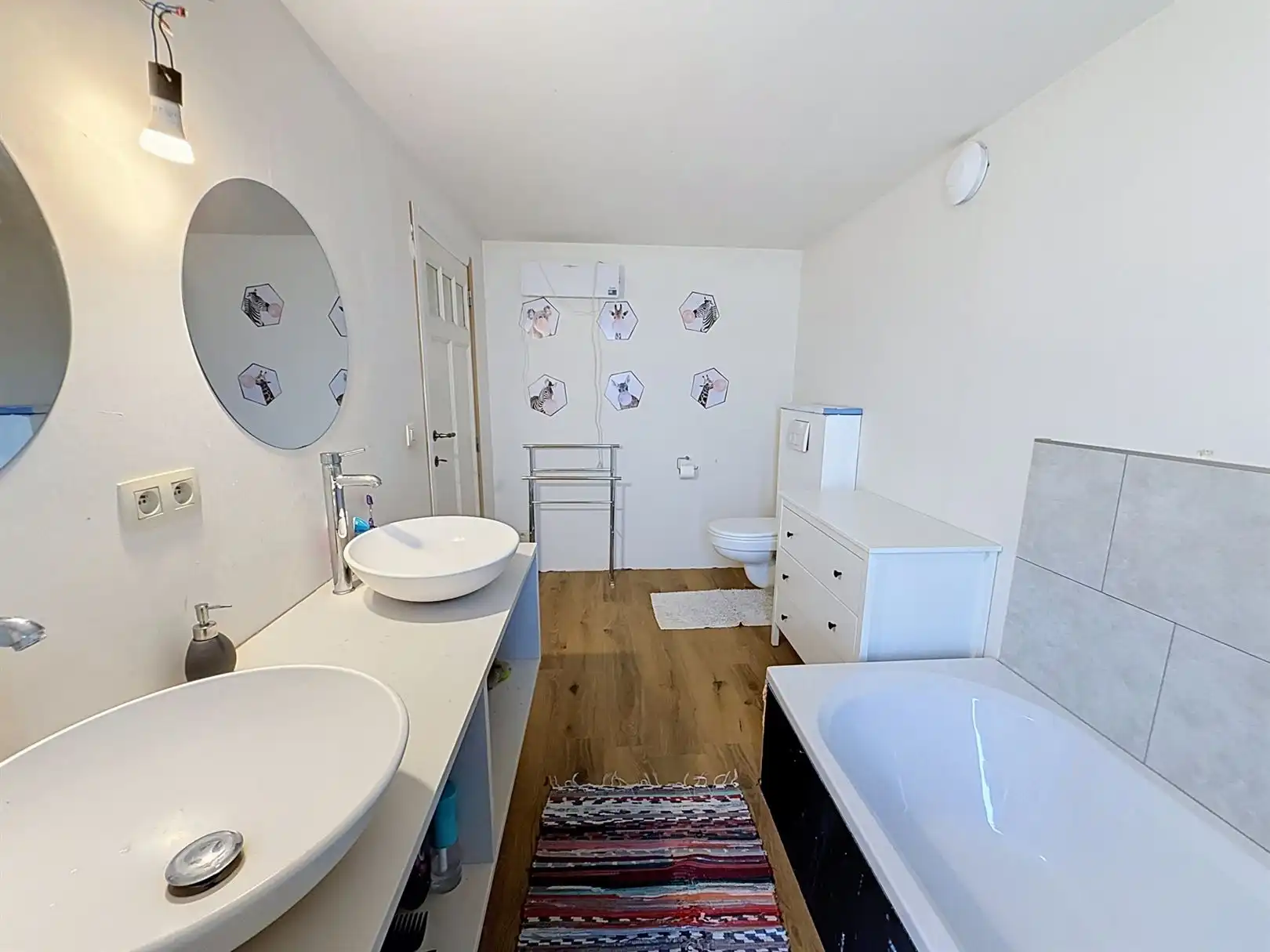Gerenoveerde woning, 3 slpks, 2 bdks, opp 15a 80ca foto 24