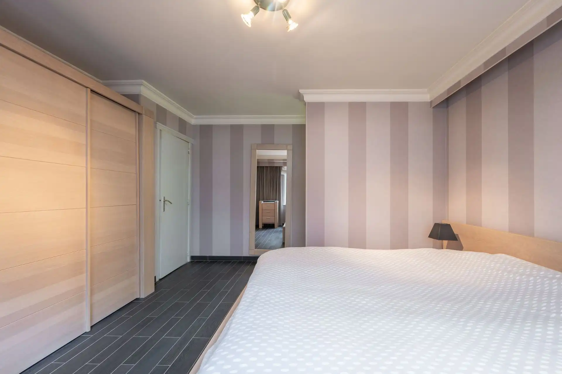 Ruim appartement met 3 slaapkamers op absolute toplocatie foto 2
