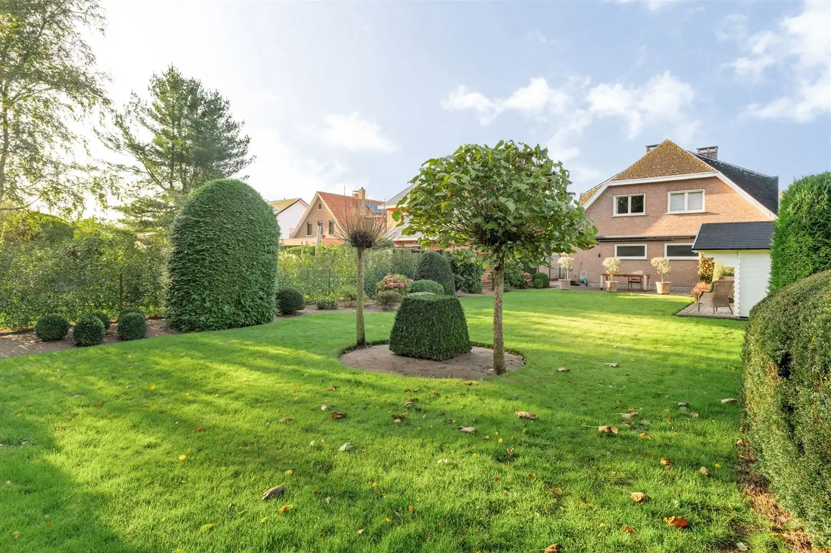 Prima onderhouden woning met 4 slaapkamers en prachtige tuin. foto 3