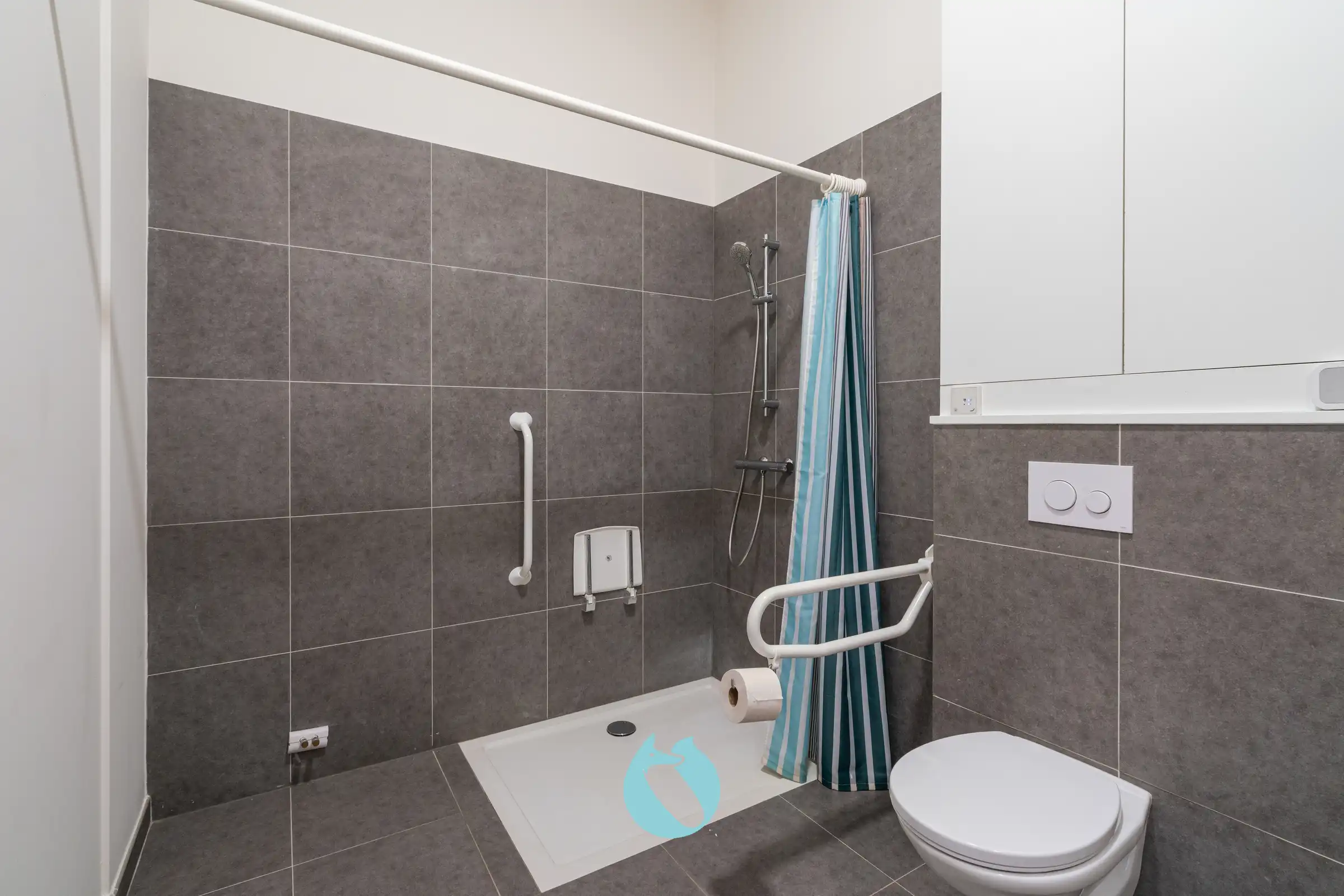 Gelijkvloerse serviceflat met privaat terras foto 4