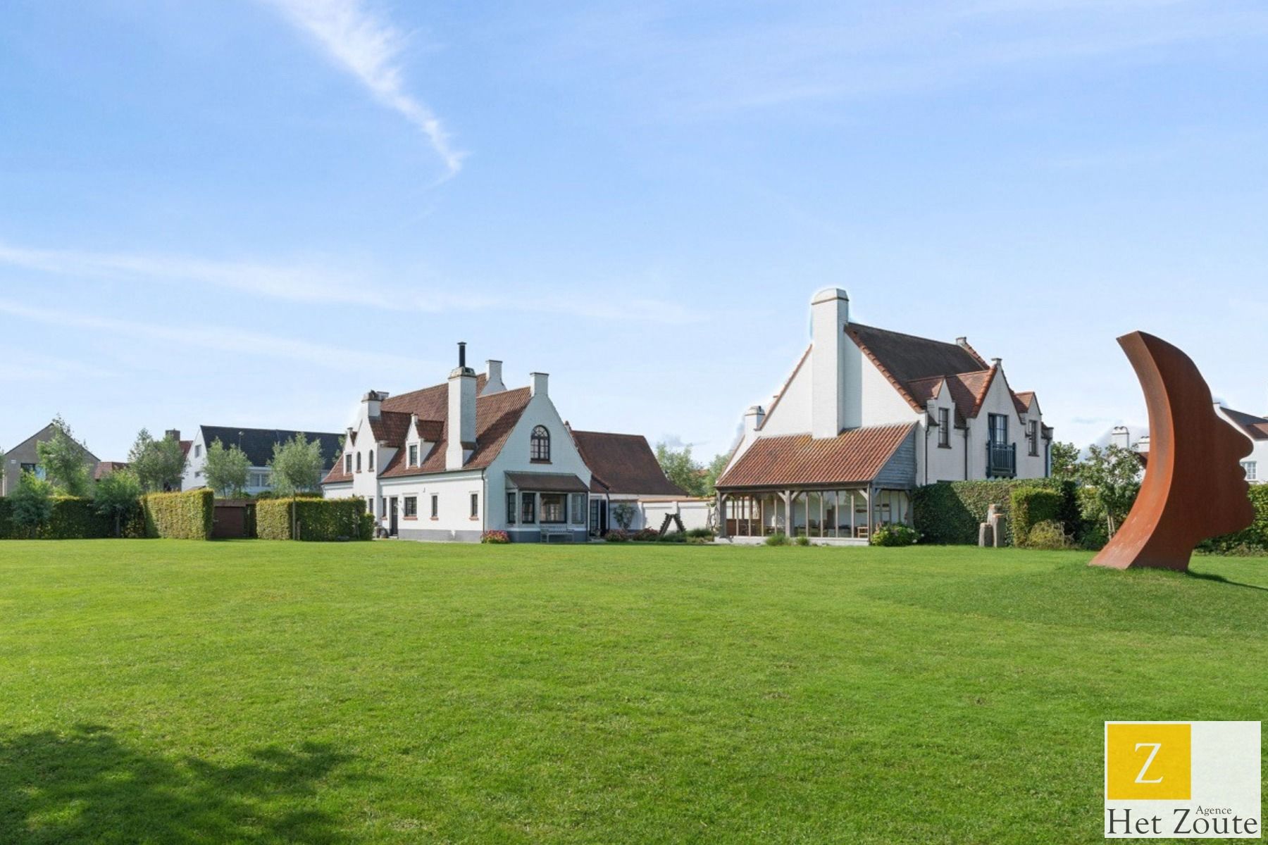 Prachtige villa gelegen op een ruim perceel van 2.648 m² foto 2