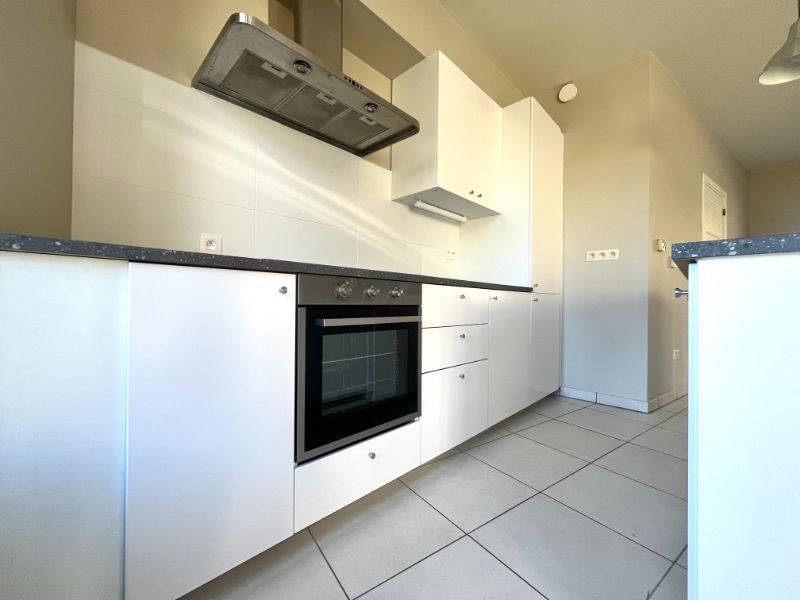 Charmante en gunstig gelegen woning te huur in Sint-Amandsberg foto 7