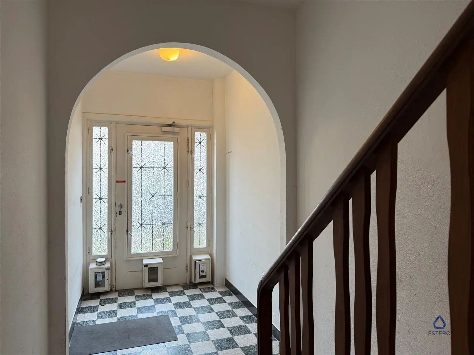 Lichtrijk 2-slaapkamerappartement te Wilrijk foto 2