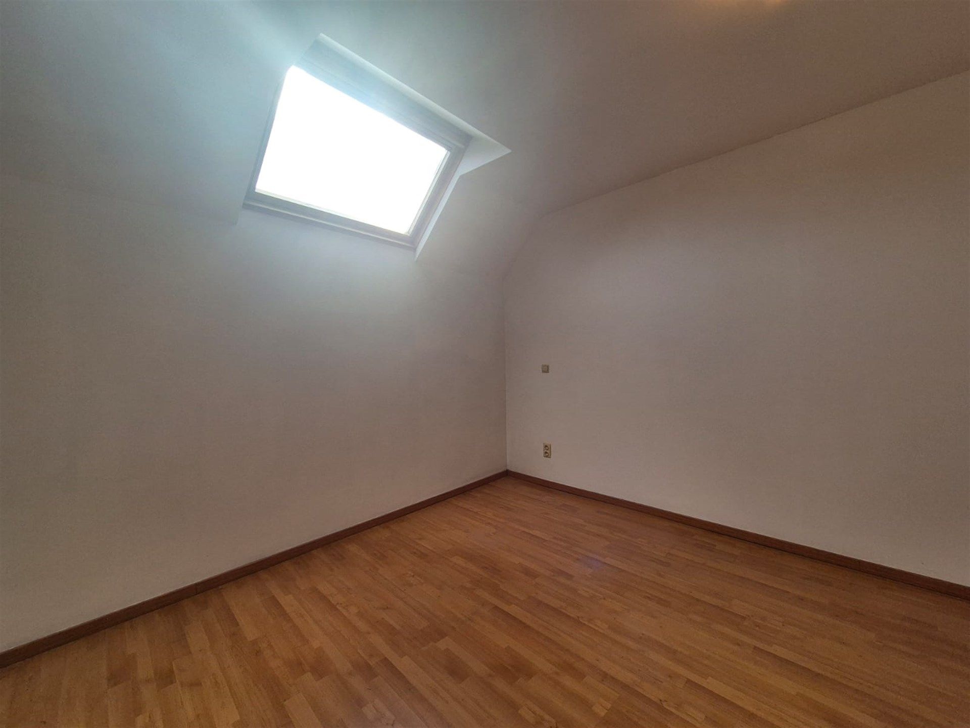 Zeer gunstig gelegen starterswoning met 2 slaapkamers en tuin. foto 21