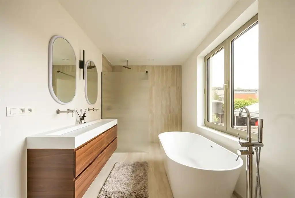 Hoogwaardig gerenoveerd herenhuis vlakbij Zurenborg foto 17