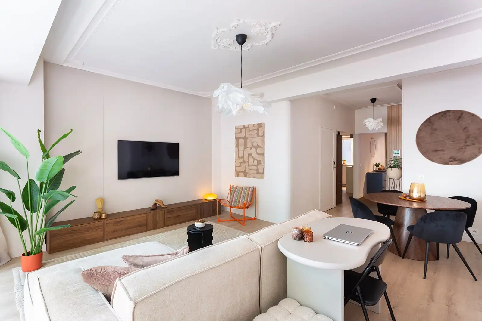 Stijlvol wonen tussen Stadspark en Meir foto {{pictureIndex}}