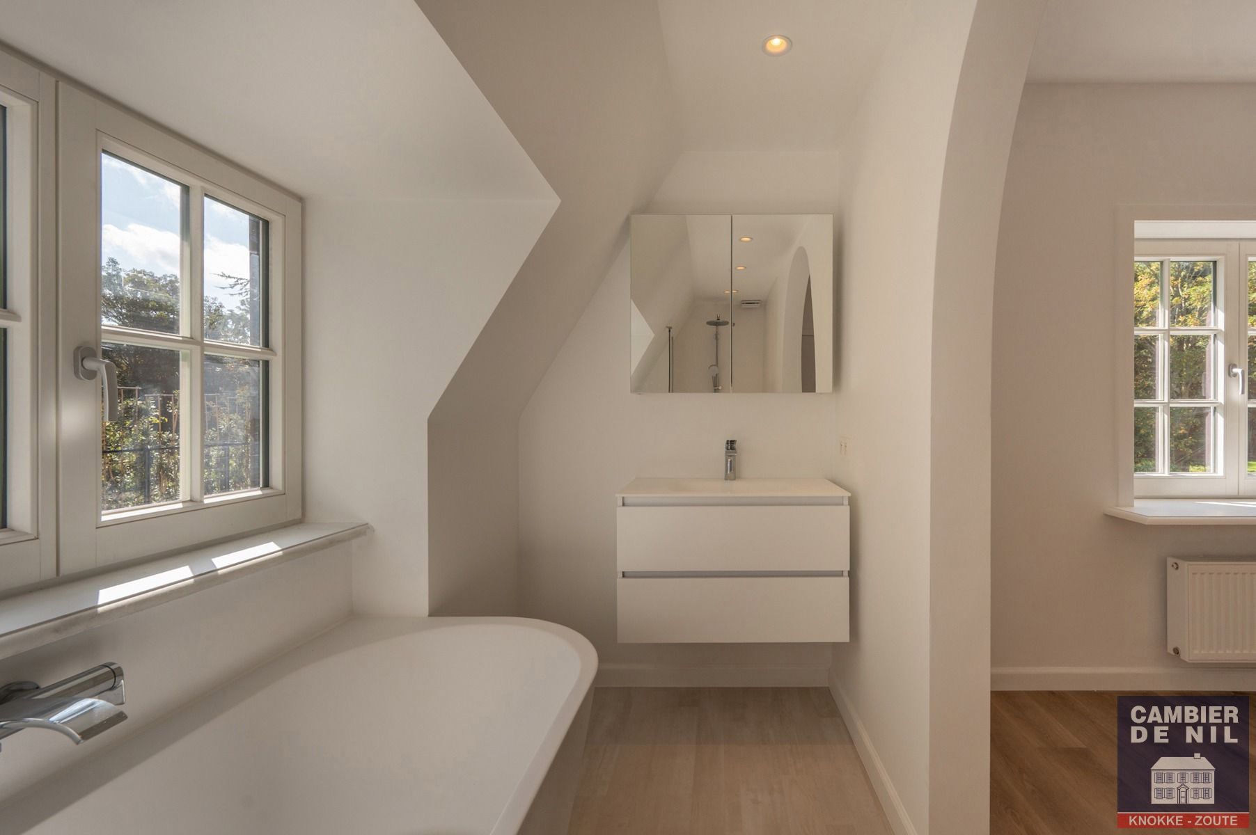 Gerenoveerde, ongemeubelde koppelvilla mmet zuidgerichte tuin - Zoute foto 31