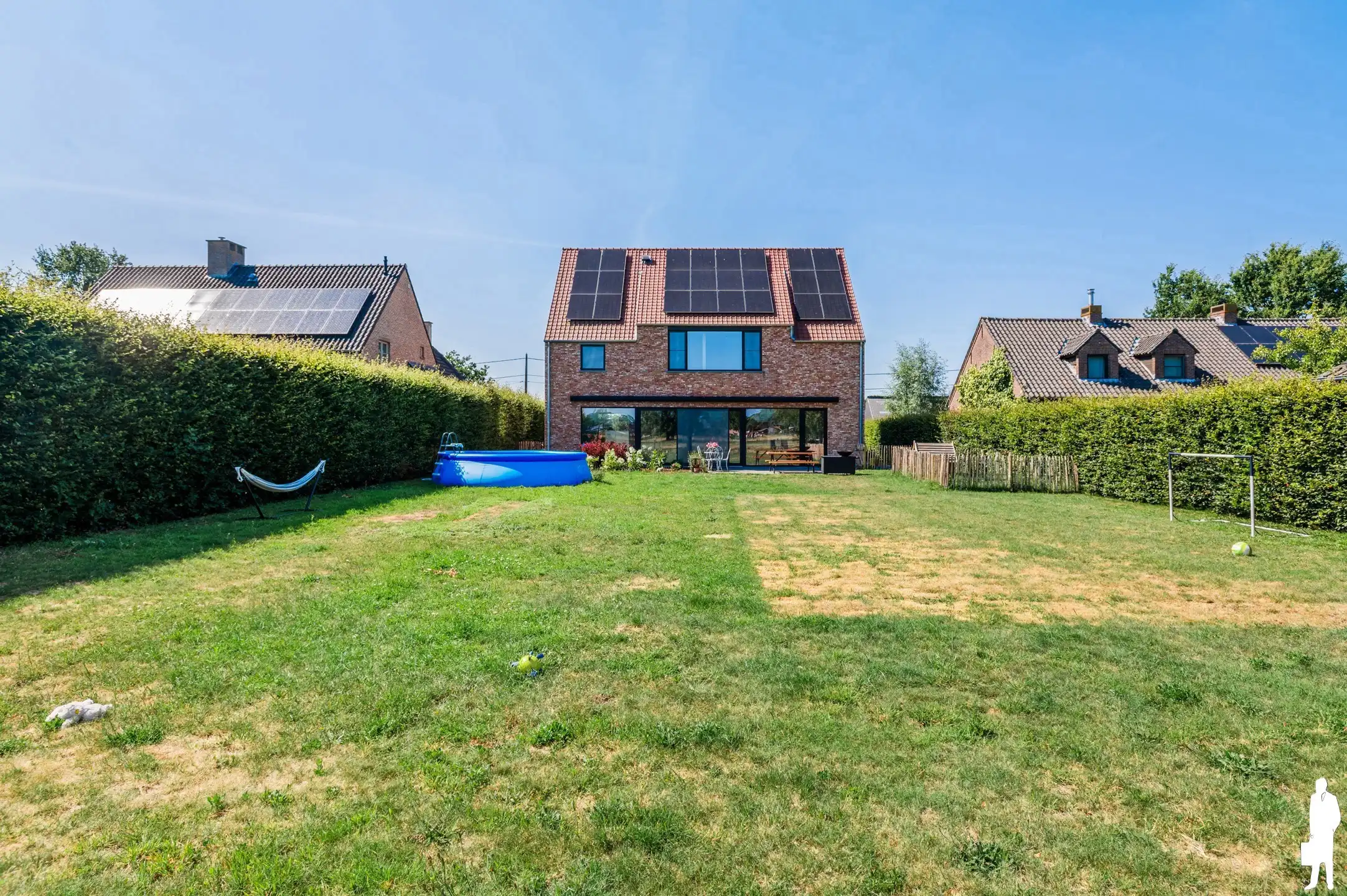 Landelijk en rustig gelegen woning met 4 slaapkamers en 2 badkamers op 1021 m2. foto 12