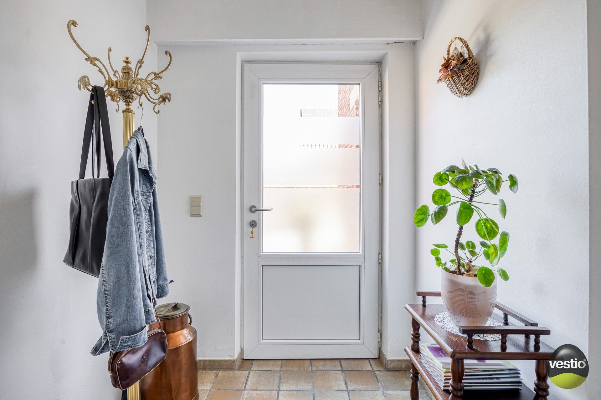 Unieke eigendom met woning, 3 appartementen, weilanden en schuren foto 20