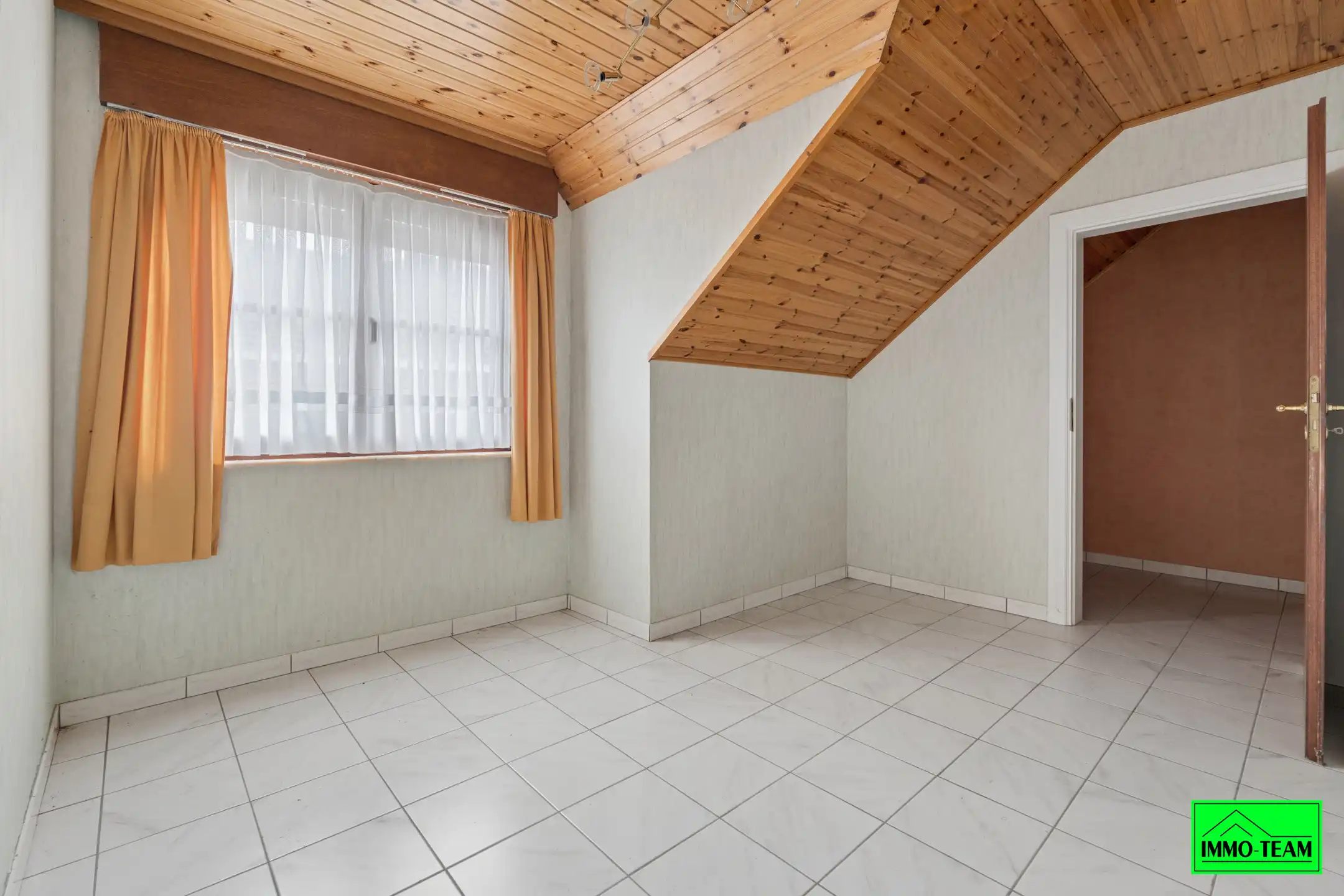 Gezellige 3-gevelwoning nabij dorpskern Iddergem foto 16