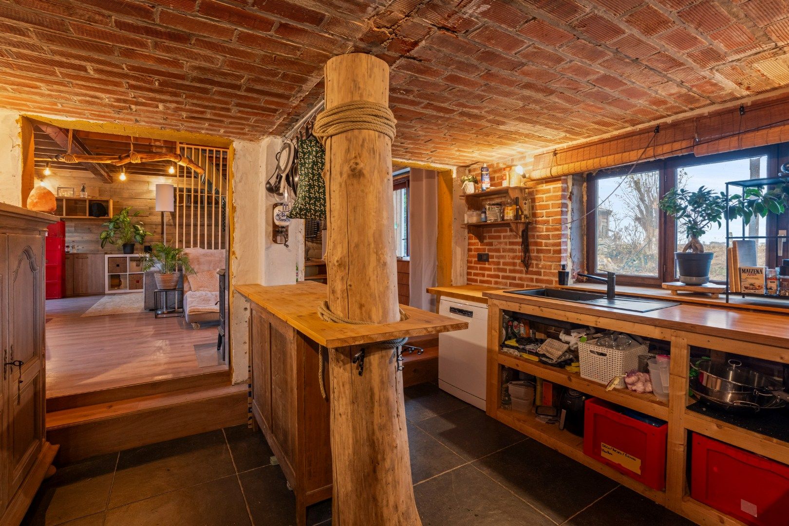 Landelijke alleenstaande woning met veel potentieel in Klerken foto 6