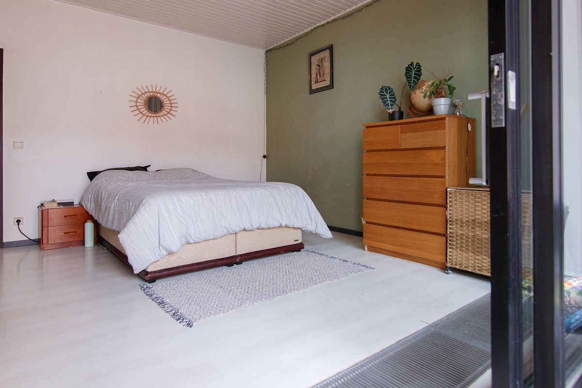 ZEER RUIM APPARTEMENT OP TOPLOCATIE foto 15